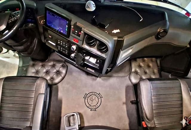 Diseño y personalización de camiones en Verín - ZigZag Truckstyling